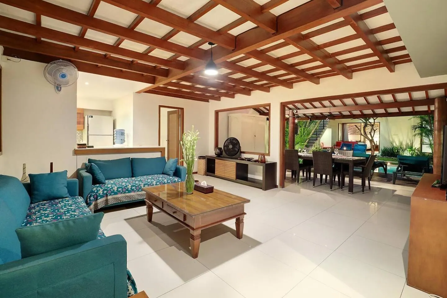 Super Value 4 Bedroom, Walk To Bintang Supermarket 세미냑 빌라